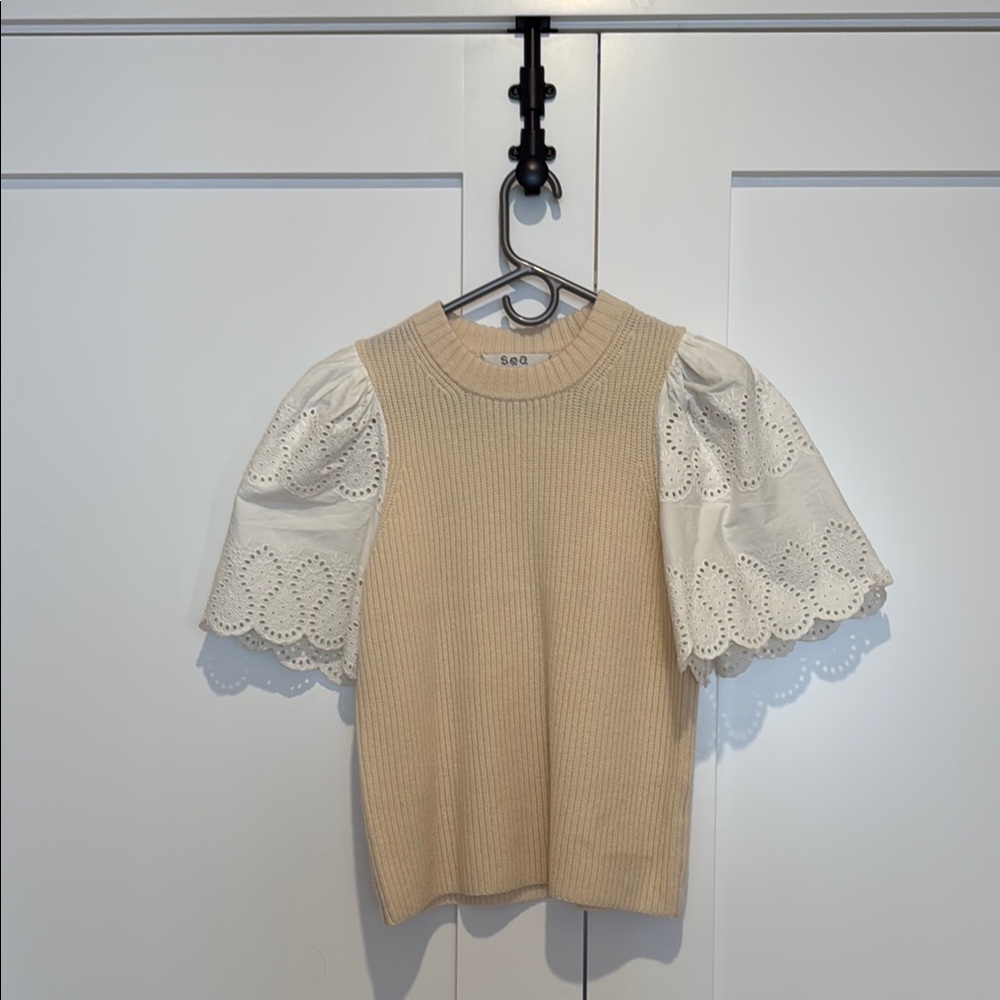 Sea Beige Knit Top with White Eyelet Sleeves